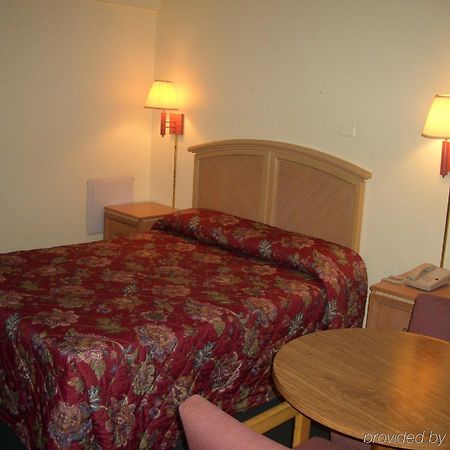 Travelers Inn גיינסוויל חדר תמונה