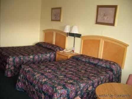 Travelers Inn גיינסוויל מראה חיצוני תמונה