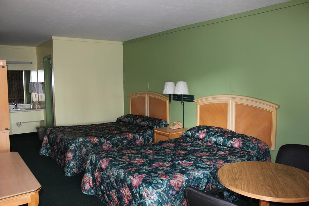 Travelers Inn גיינסוויל חדר תמונה